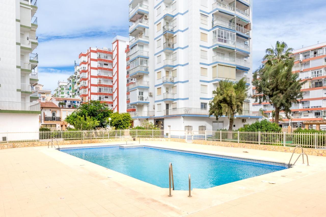Seafront Apartment Torre Del Mar Exterior photo