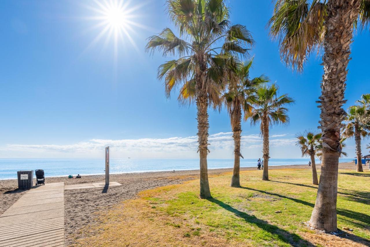 Seafront Apartment Torre Del Mar Exterior photo
